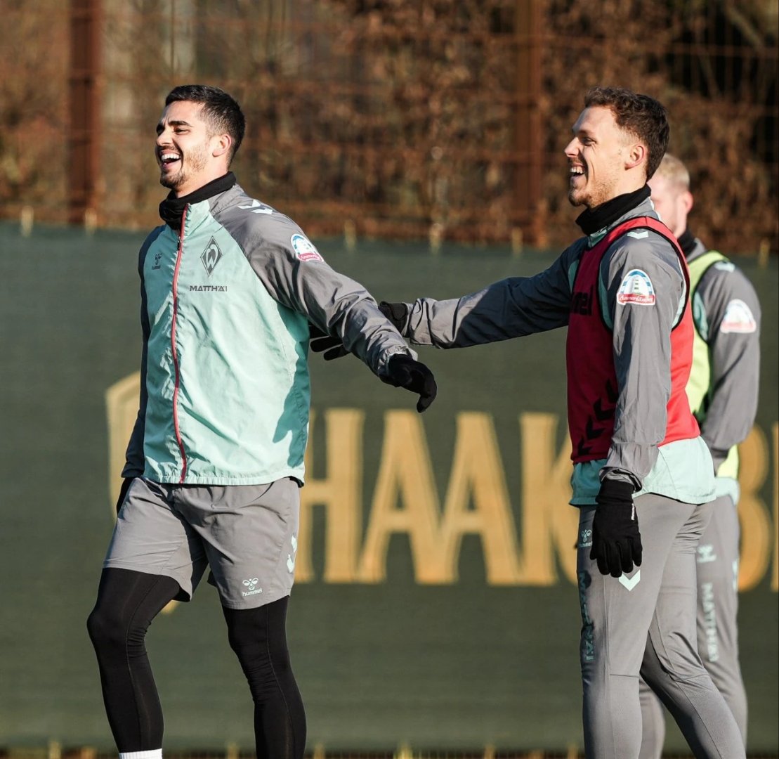 PANDA- 德布劳内选梅西还是c罗视频 